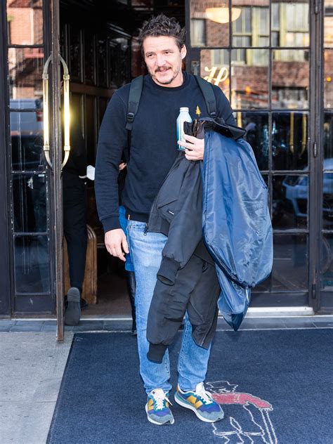 pedro pascal street style.